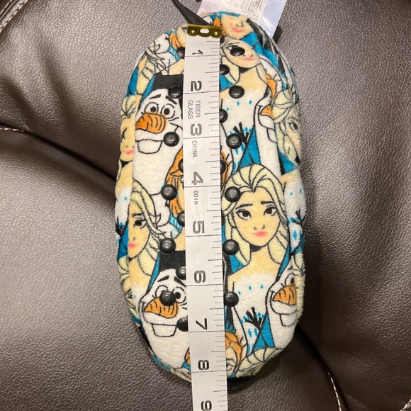 NWT OLAF, ANNA & ELSA Frozen II Fuzzy Babba Slipper Socks Girls SZ M/L - Picture 3 of 6